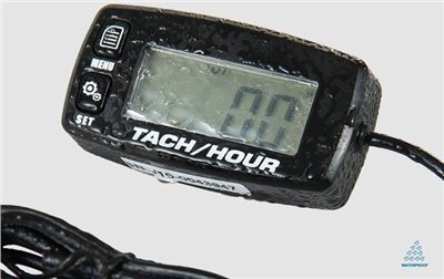 Měřič motohodin a otáček s podsvícením a výměnnou baterii