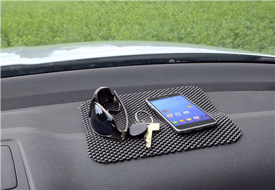 06240 Protiskluzová podložka 20 x 22cm