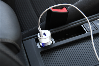 07406 Zástrčka 2xUSB 12-24V 5V/2100mA