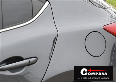 Chránič dveří samolepící CARBON 4ks