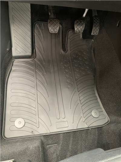 Gumové autokoberce VW Golf VII. Sportsvan 2014-2020