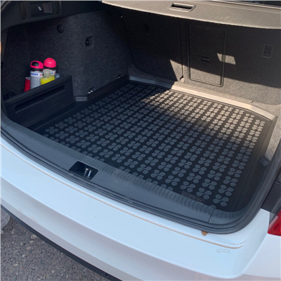 Gumová vana do kufru Škoda Octavia III. 2013-2020 (combi, jedno dno)
