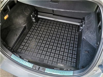 Gumová vana do kufru Toyota Auris 2012-2019 (combi)