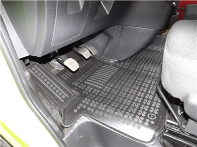 Gumové autokoberce Renault Trafic 2014- (3 místa, přední)