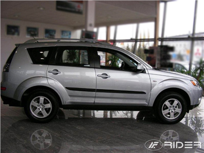 Boční ochranné lišty Mitsubishi Outlander 2006-2013