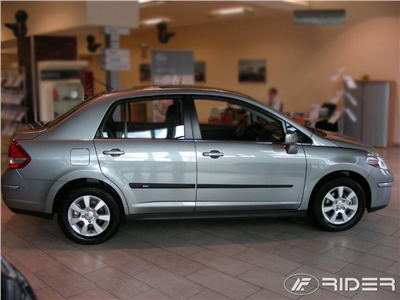 Boční ochranné lišty Nissan Tiida 2004-2010 (sedan)