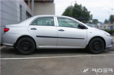 Boční ochranné lišty Toyota Corolla 2004-2009 (sedan)