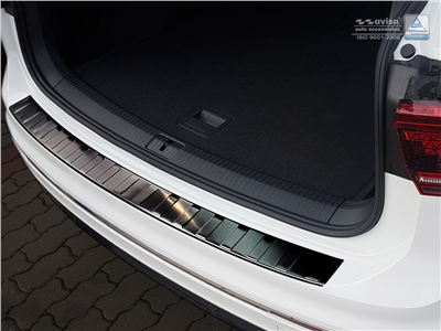 Ochranná lišta hrany kufru VW Tiguan 2016-2023 (tmavá, matná)