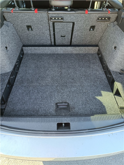 Gumová vana do kufru Škoda Octavia III. 2013-2020 (combi, dolní dno)