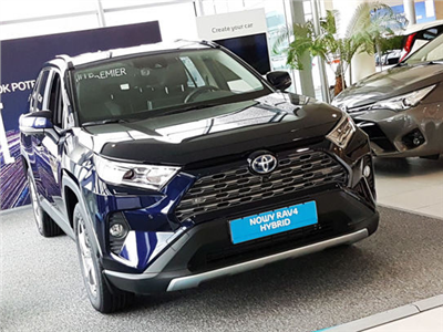 Ochranná lišta hrany kufru Toyota Rav4 2019- (tmavá, matná)