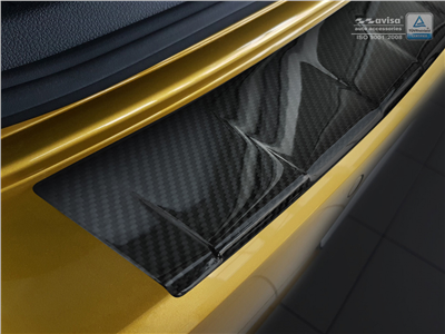 Ochranná lišta hrany kufru VW Golf VII. 2012-2020 (hatchback, carbon)