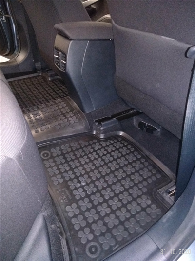 Gumové autokoberce Toyota Corolla 2018-2024 (sedan i combi, hybrid)