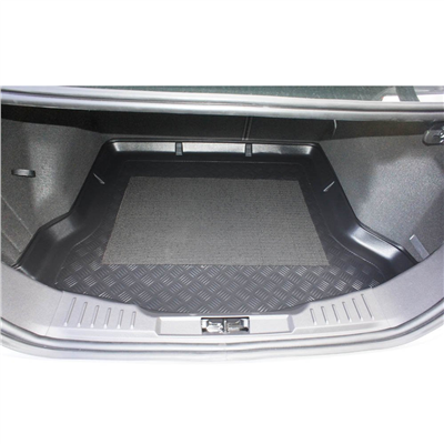 Plastová vana do kufru Ford Focus 2011-2018 (sedan, dojezdové kolo/plná rezerva)