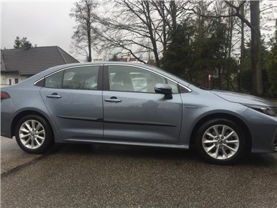 Boční ochranné lišty Toyota Corolla 2018- (combi)