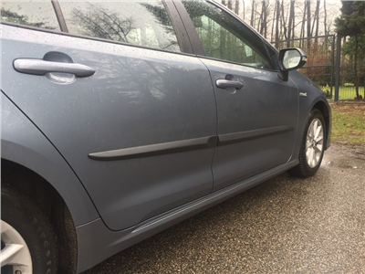 Boční ochranné lišty Toyota Corolla 2018- (combi)