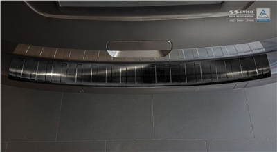 Ochranná lišta hrany kufru Peugeot Traveller 2016- (lakovaný nárazník, tmavá, chrom)