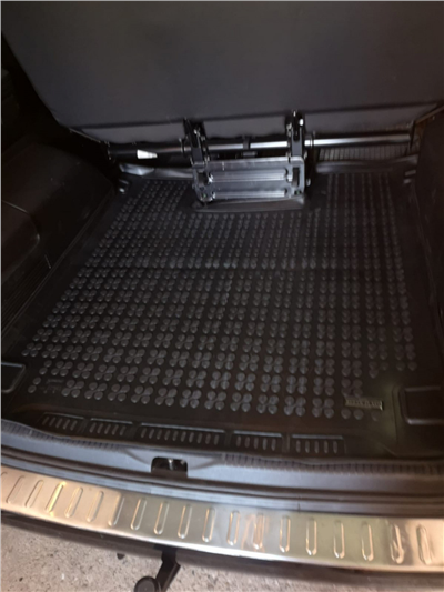 Gumová vana do kufru VW Transporter T6 2015-2021 (dlouhá verze, za 3. řadu)