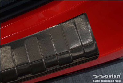 Ochranná lišta hrany kufru Toyota Yaris 2020- (tmavá, matná)