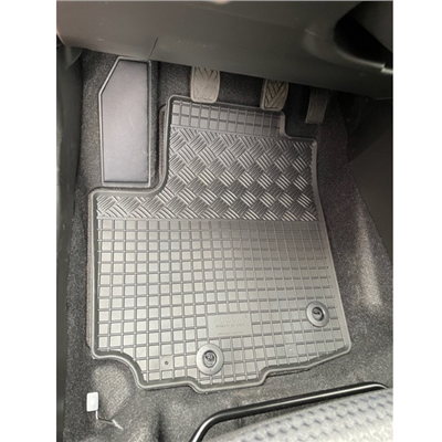 Gumové autokoberce Suzuki S-Cross 2022-