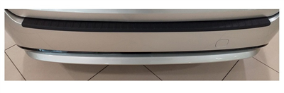 Ochranná lišta hrany kufru Suzuki Swace 2020-