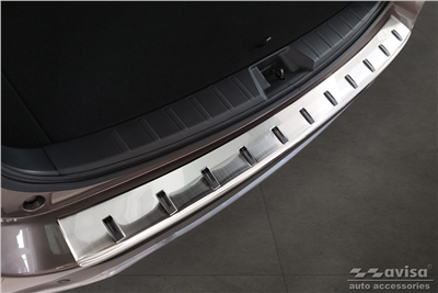 Zesílená ochranná lišta hrany kufru Opel Vivaro 2019- (matná)