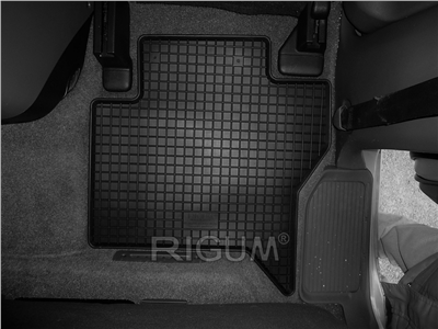 Gumové autokoberce Mitsubishi Pajero 2006-2018