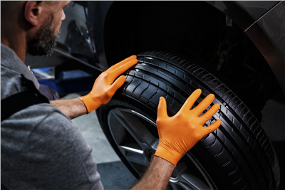 Nepudrované nitrilové rukavice MERCATOR gogrip (orange), velikost M, balení 50 ks