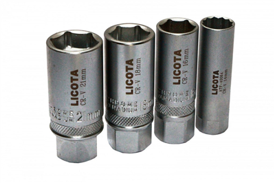 Nástrčný klíč na svíčky, 18 mm