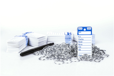 Modré PLUS plastové visačky na klíče 250ks