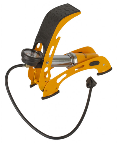 Nožní hustilka s manometrem