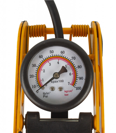 Nožní hustilka s manometrem