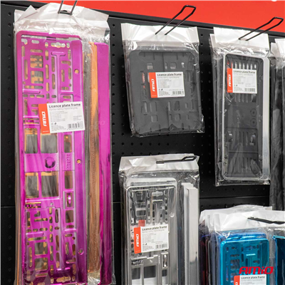 Podložka pod SPZ - stříbrná metalizovaná / Z