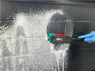 Přípravek na čištění dlaždic Koch Hallenreiniger sauer á 23 kg