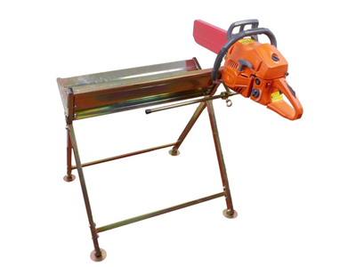  120009 - Koza s držákem na řetězovou pilu - podstavec stojan pro řezání dřeva