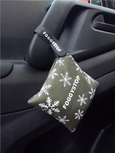 Odvlhčovač interiéru a skel FoggyStop PLUS