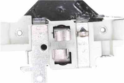 VEMO V10-77-0017 EAN: 4046001320880.