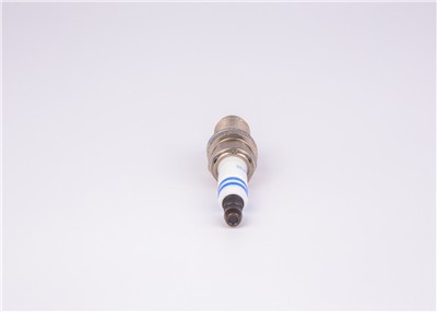 BOSCH 0 242 236 571 Číslo výrobce: FR 7 KI 332 S. EAN: 4047024277991.