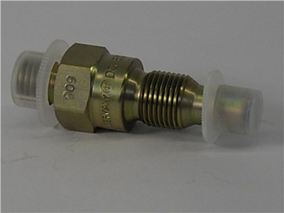 BOSCH 0 437 004 002 Číslo výrobce: DC 8 C 45 R 2. EAN: 3165142016634.