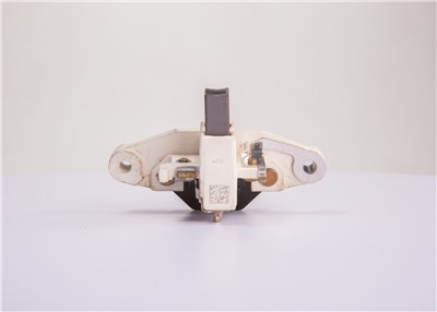 BOSCH 1 197 311 028 Číslo výrobce: EL 14V-4C/HR6. EAN: 3165142841670.