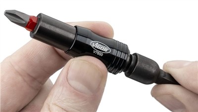 V7600