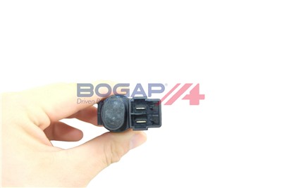 BOGAP M6310100 Číslo výrobce: 84812090900. EAN: 4251789108685.